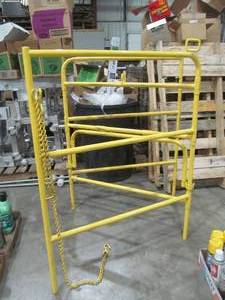 lot 413 image: portable gate