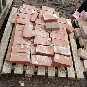 lot 24 image: Bricks