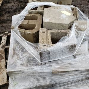 lot 30 image: Concrete Wall Block