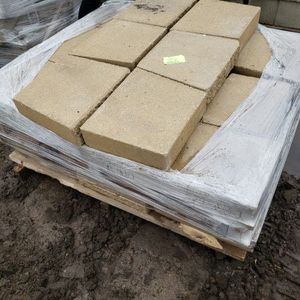 lot 35 image: Concrete Wall Caps