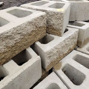 lot 36 image: Concrete Wall Block