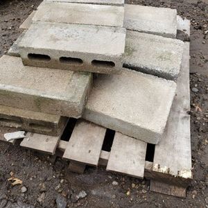 lot 37 image: Concrete Block