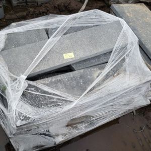 lot 106 image: Bluestone Pavers