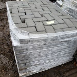 lot 113 image: Concrete Pavers