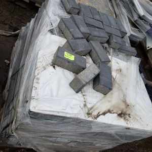 lot 115 image: Concrete Pavers