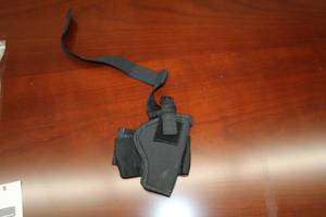 lot 261 image: Nylon Gun Holster