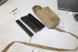 lot 280 image: U.S. Army Ammo Bag with 4-Large Ammo Clips