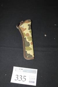 lot 335 image: Smith & Wesson Camo Knife Holster