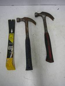 lot 64 image: Tools 2 Hammers, 11 Flat Bar