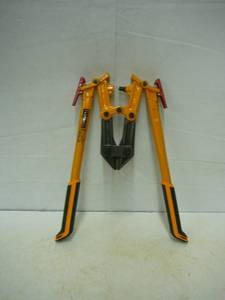 lot 4 image: Compact Bolt Cutters Tough Built F240