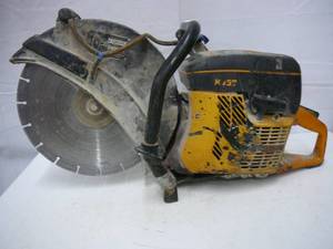 lot 35 image: 14 Panther Chop Saw with Blade