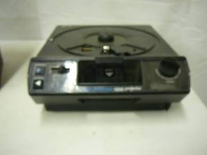 lot 96 image: Kodak Carousel Projector 5200 missing top for slides