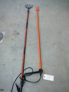 lot 118 image: Spear and Ice Chisel