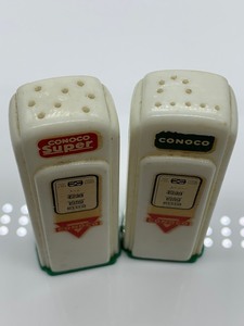 lot 24 image: Vintage Conoco Salt and Pepper Shaker Set