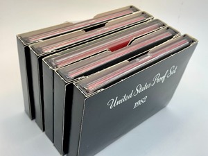 lot 74 image: Set of Five 1982 United States Proof Sets