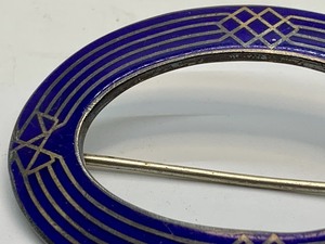 lot 71 image: Vintage Sterling and Enamel Pin or Brooch
