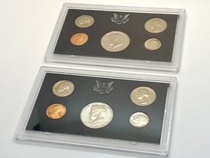 lot 67 image: (2)1972 United States Coin Proof Sets