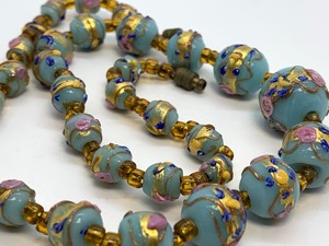 lot 79 image: Vintage Wedding Cake Beaded Necklace