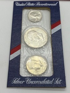 lot 107 image: United States Silver Uncirculated Bicentennial Coin Proof Set