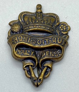 lot 180 image: Vintage British Military Hat Pin
