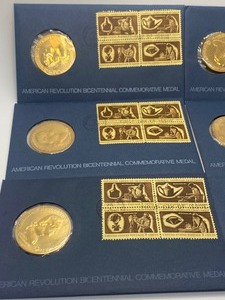 lot 215 image: (4) American Revolution Bicentennial Commemorative Medals