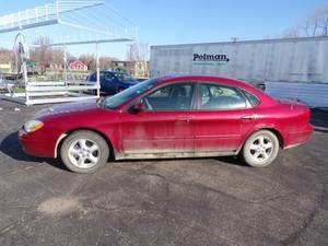 lot 2 image: 2003 Ford Taurus