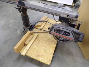 lot 60 image: Radial arm saw