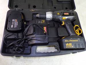 lot 19 image: Craftsman 18V Cordless Drill with Charger and 2 batteries