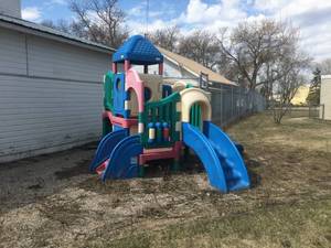lot 5 image: Little Tikes Commercial Play System Play Ground