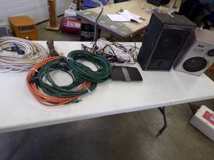 lot 78 image: Router, Extension cords and speakers