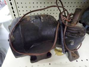 lot 90 image: Electric Motor with Gearbox Consignor states runs
