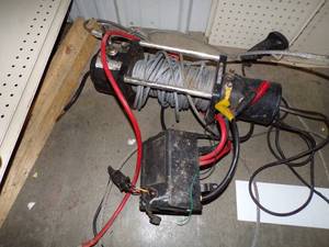 lot 94 image: 10,000 12v Winch with Cables and Controls