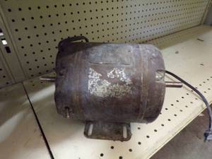 lot 96 image: Large Electric Motor