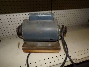 lot 97 image: 34 HP Electric Motor Consignor states runs