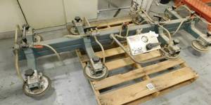lot 25 image: Pneumatic Strato Vac Sheet Lifter