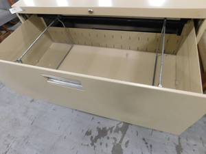 lot 47 image: HON File Cabinet - 36(w) x 28(h) x 19(d)