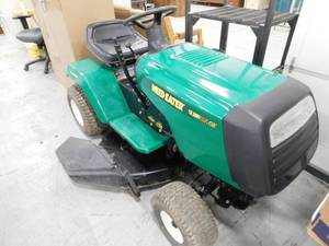 lot 66 image: Weed Eater 12.5 HP 38 Lawn Tractor