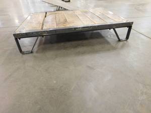 lot 53 image: Vintage Steel Frame Pallet - 30 x 41.5