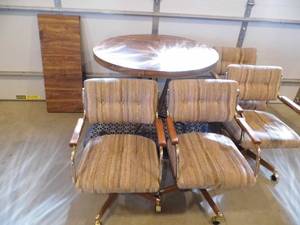 Table - Chairs