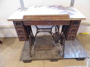 Singer Sewing Machine
