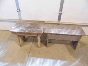 Lot of 2 Benches