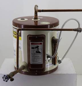 lot 5 image: 6 Gal 120V Water Heater