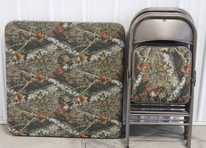 lot 11 image: Realtree Folding Table & 4 Padded Chairs