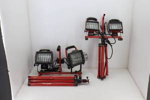 lot 28 image: 2 Sets Construction Lights
