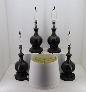 lot 51 image: (4) Table Lamps