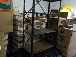 5 Shelf Metal Shelving Unit- some r...