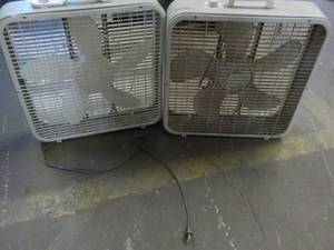 2 Fans- could use cleaning...