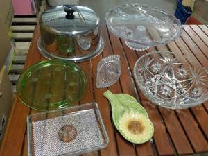 Cake Plate and Cover, all glass pie...