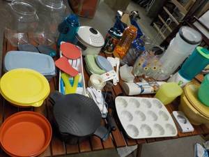 Kitchen Lot, Pampered Chef and Tupp...