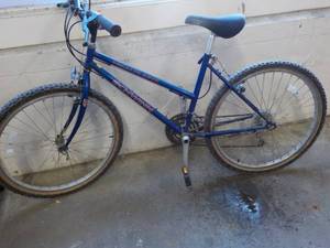 Schwinn High Plains Bike...